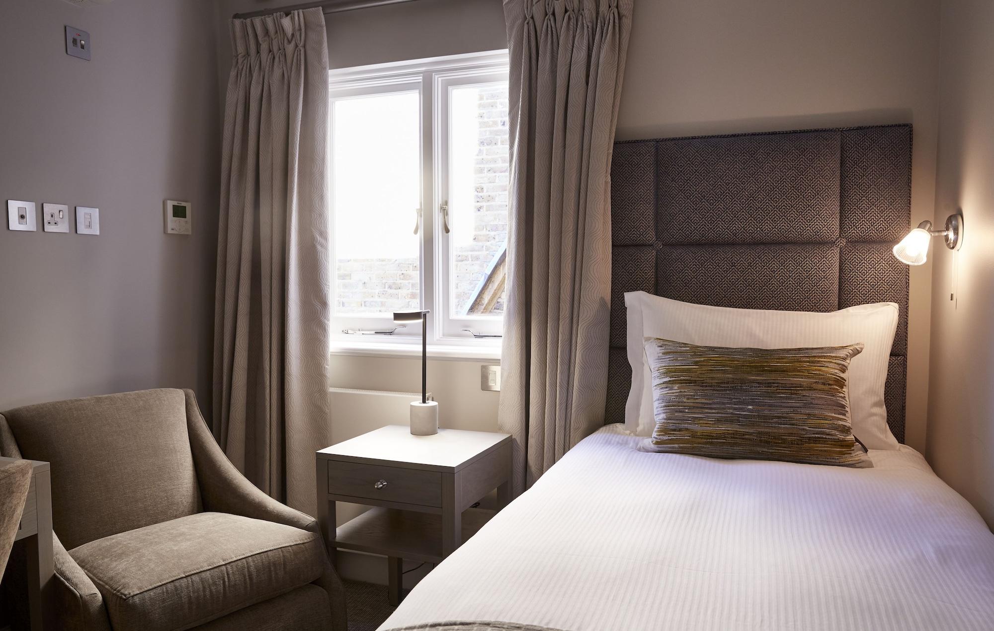 Fifty-Four Boutique Hotel London Exterior photo