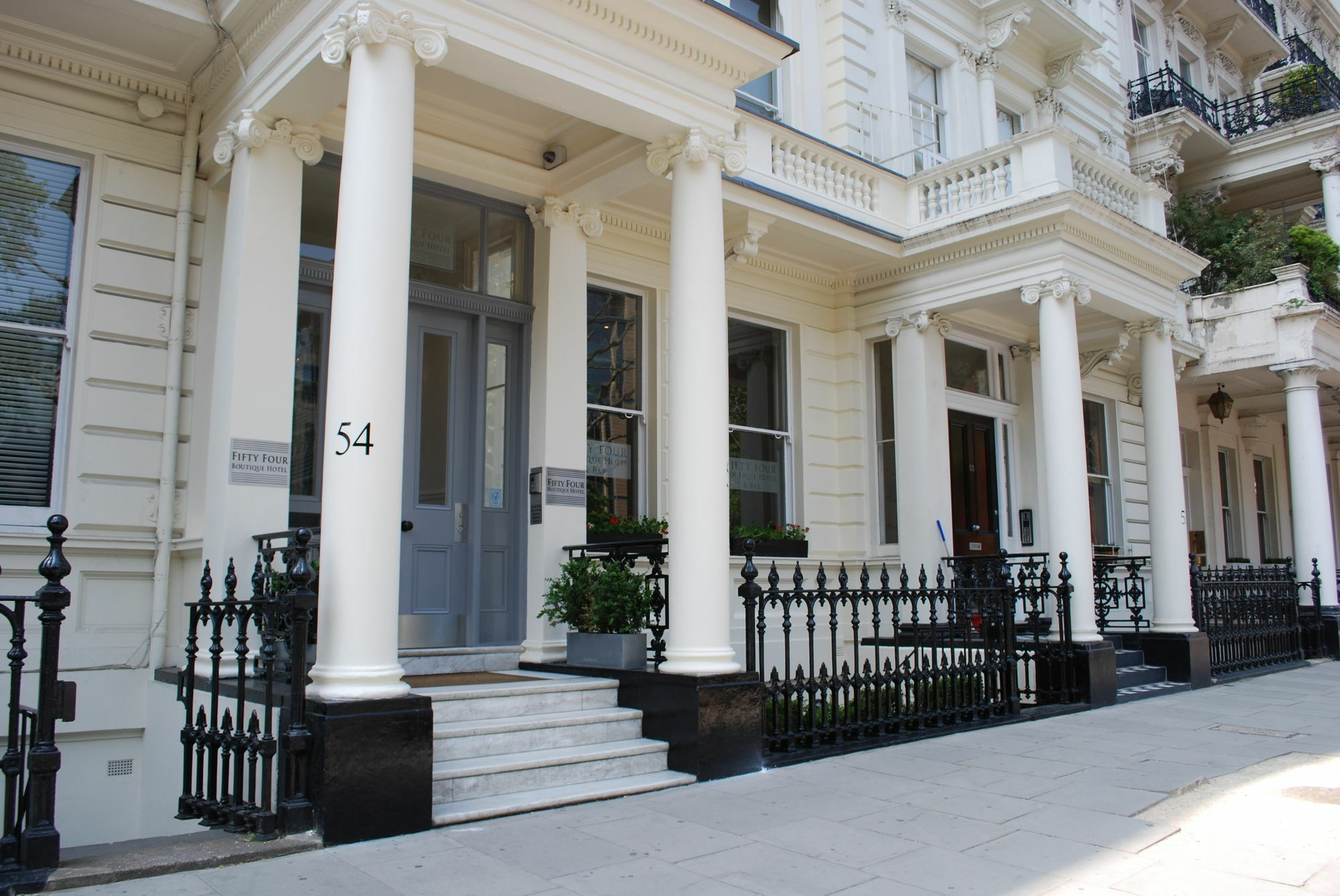 Fifty-Four Boutique Hotel London Exterior photo