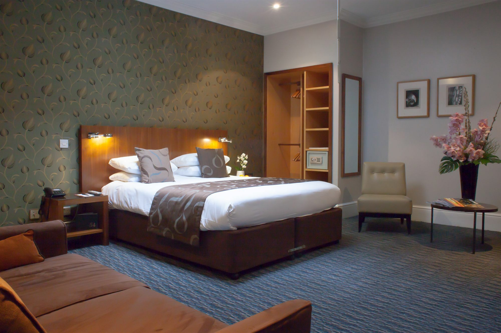 Fifty-Four Boutique Hotel London Exterior photo