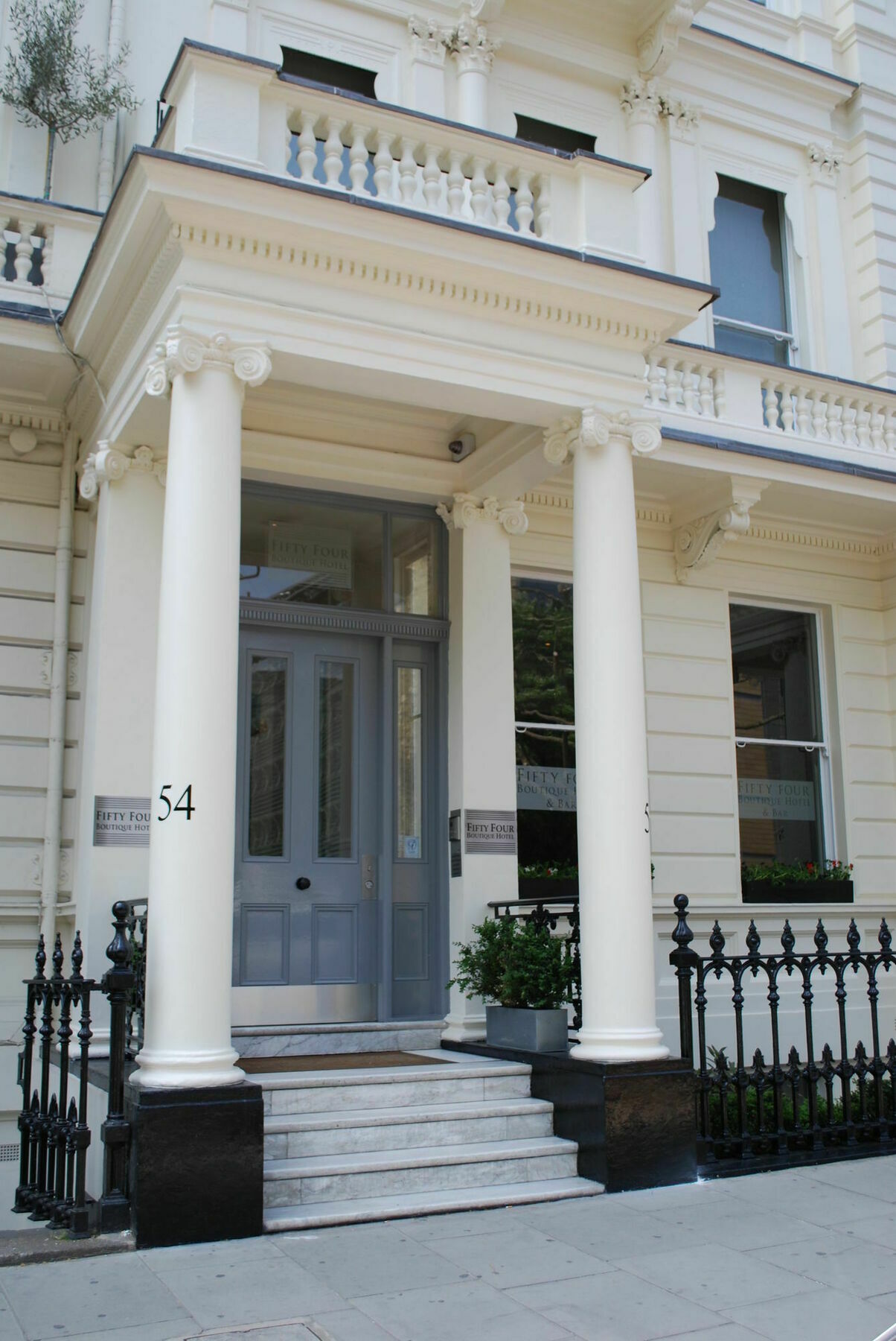 Fifty-Four Boutique Hotel London Exterior photo